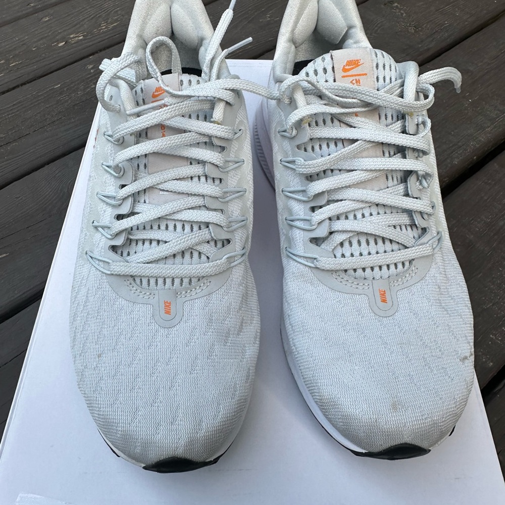Nike Men's White and Orange Athletic Shoes